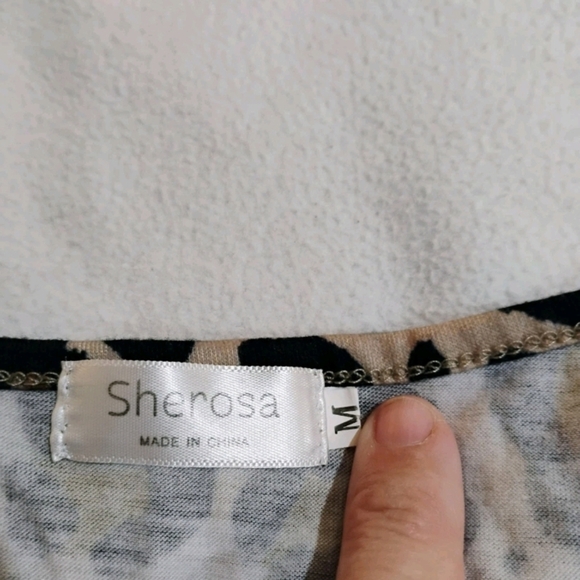 Stylish Leopard Print Women's Tank Top - Picture 2 of 6